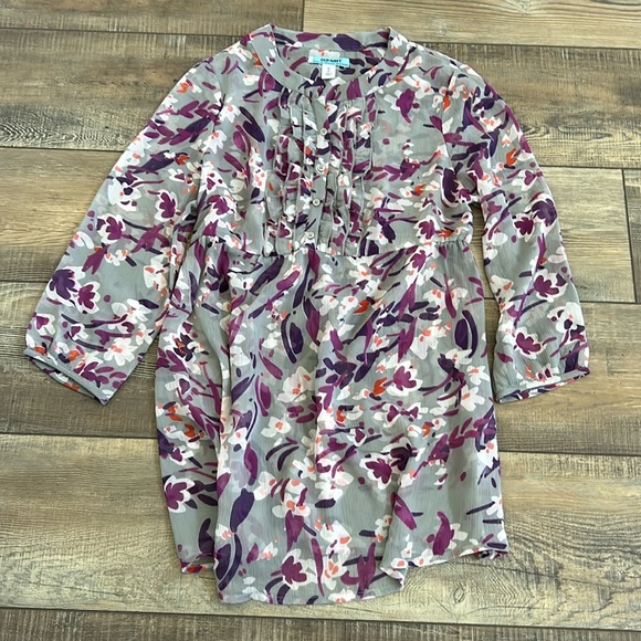 Tops - NEW Old Navy Maternity Floral Blouse XS
